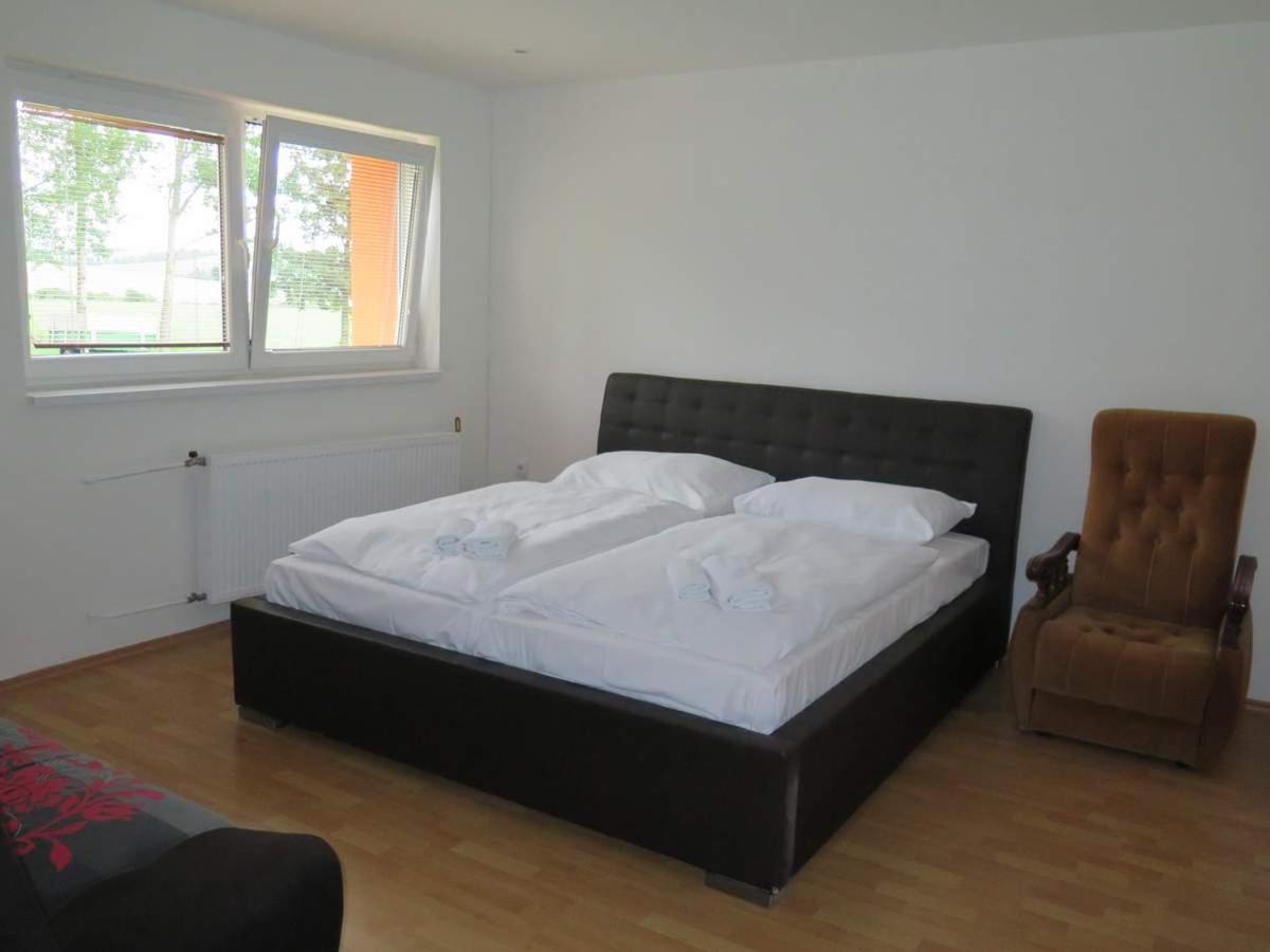 Ubytovna Krivan Važec Extérieur photo